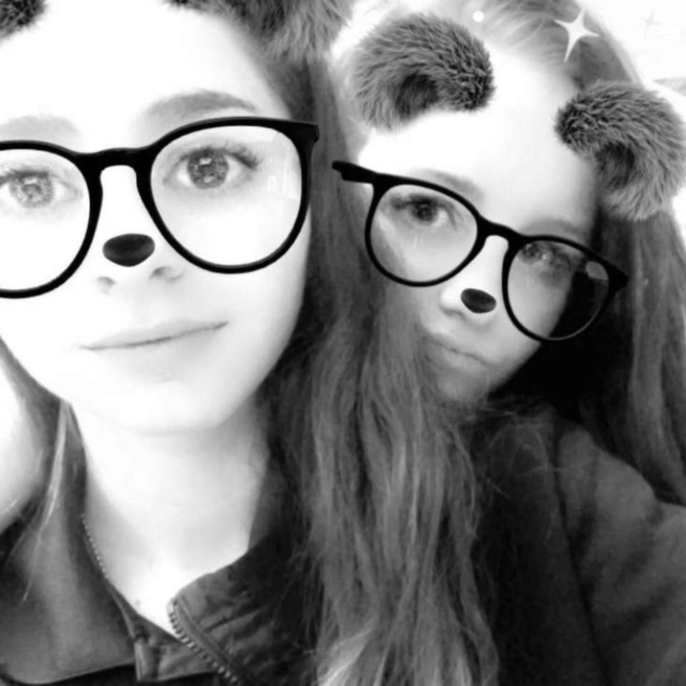 Meet your Posher, Emilea